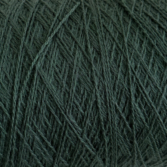 closeup DARK green Tannengrünes Tufting-Garn | 1200 g