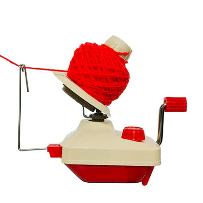yarn winder with yarn Fadenwickler