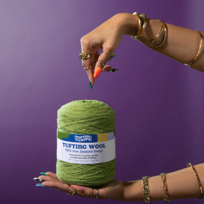 Wełna Regular Green 500 g Przędza do tuftingu 4 Przędza do tuftingu na stożku - 100% wełna nowozelandzka
