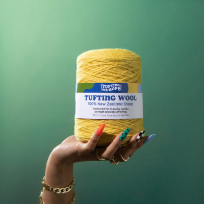 Hilo para tufting de lana amarilla de 500 g 4 Hilo para tufting amarillo en cono - 100% lana de Nueva Zelanda